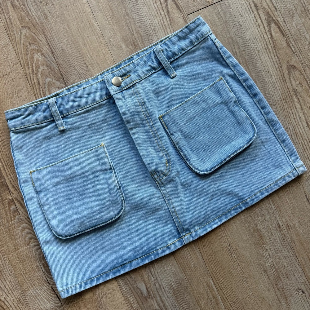 NWT PrettyLittleThing Denim Miniskirt